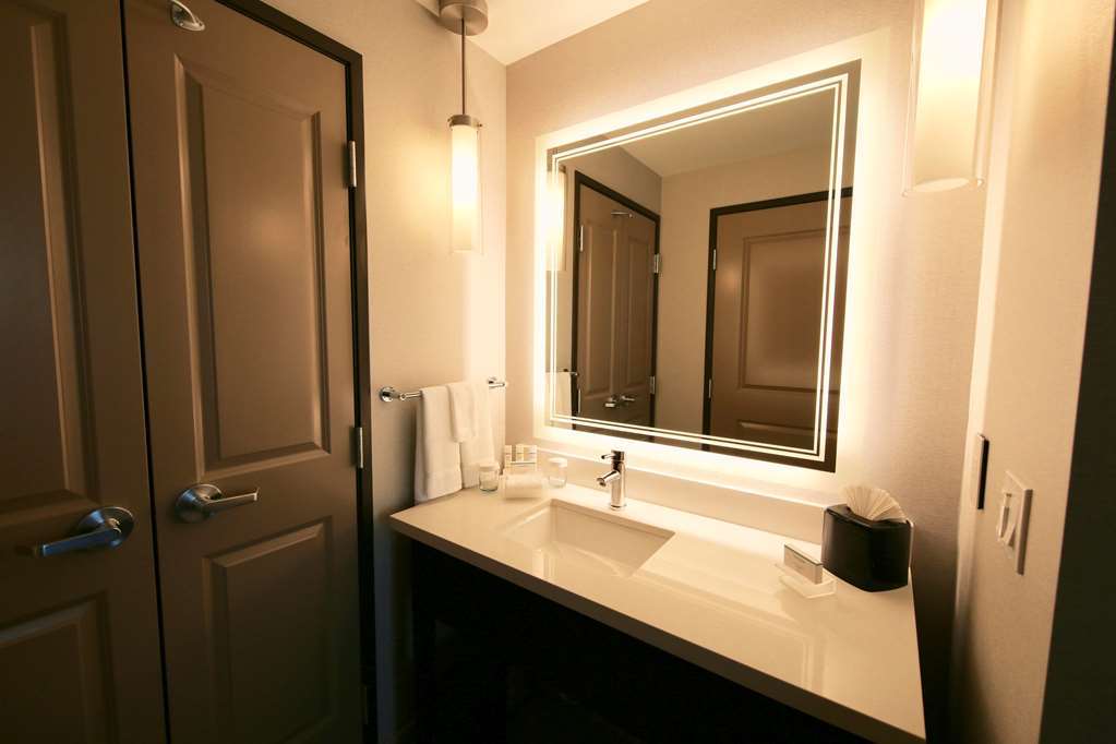 Homewood By Hilton John Wayne Airport Hotel 3*